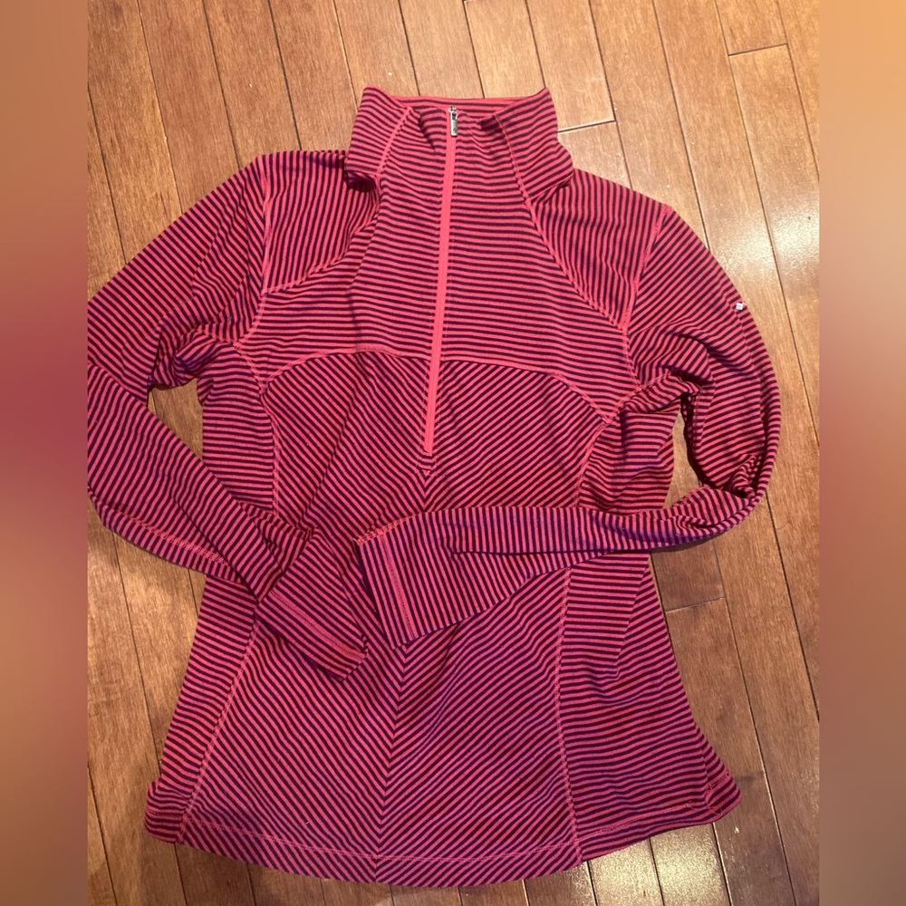 Columbia athletic long sleeve half zip. Size M